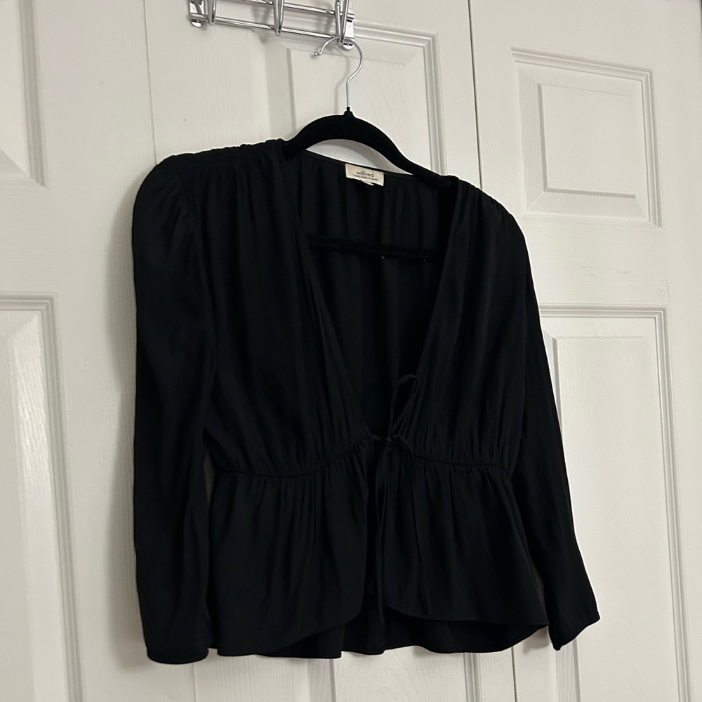 Aritzia front tie blouse